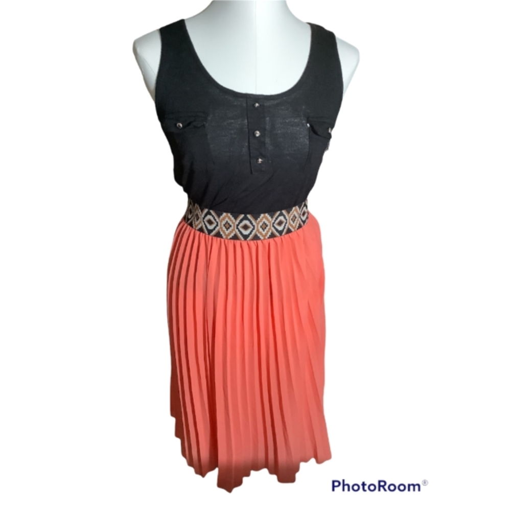 NWT "Me 2 Magic" Size Medium Coral Skirt